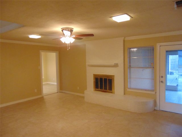 7233 Martha Lane, Fort Worth, TX 76112