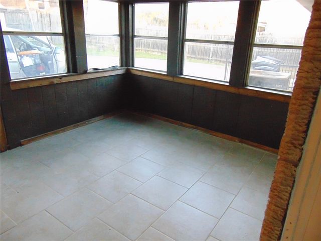 7233 Martha Lane, Fort Worth, TX 76112