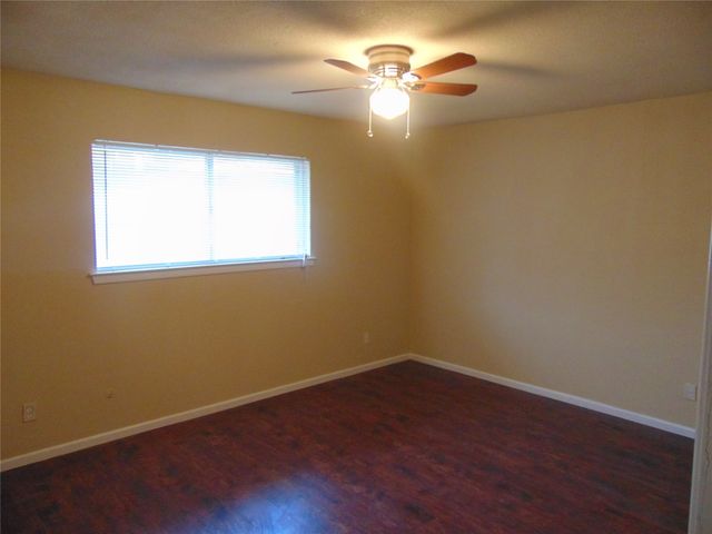 7233 Martha Lane, Fort Worth, TX 76112