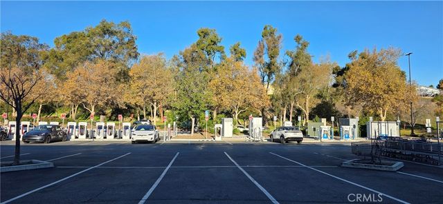 4 Country Mile Road, Phillips Ranch, CA 91766