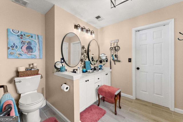 233 Cambridge Drive, Loganville, GA 30052