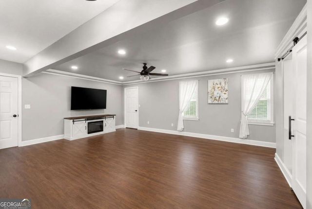 233 Cambridge Drive, Loganville, GA 30052