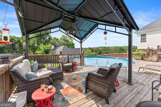233 Cambridge Drive, Loganville, GA 30052