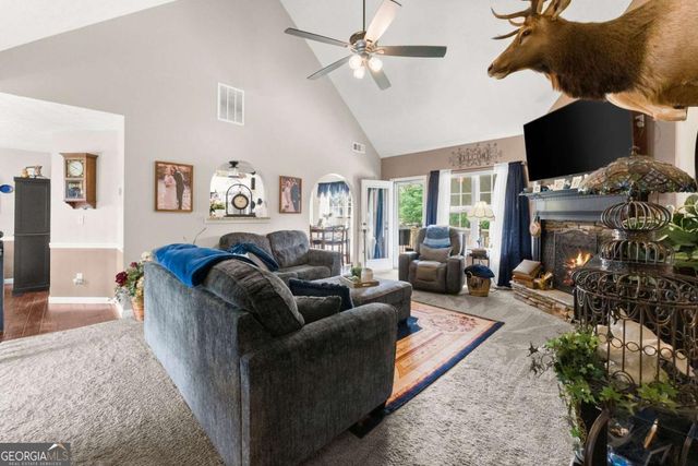 233 Cambridge Drive, Loganville, GA 30052