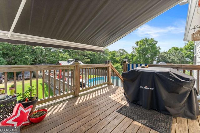 233 Cambridge Drive, Loganville, GA 30052
