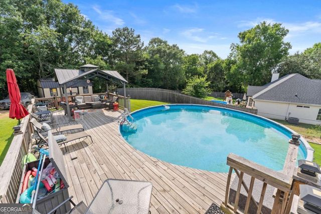 233 Cambridge Drive, Loganville, GA 30052