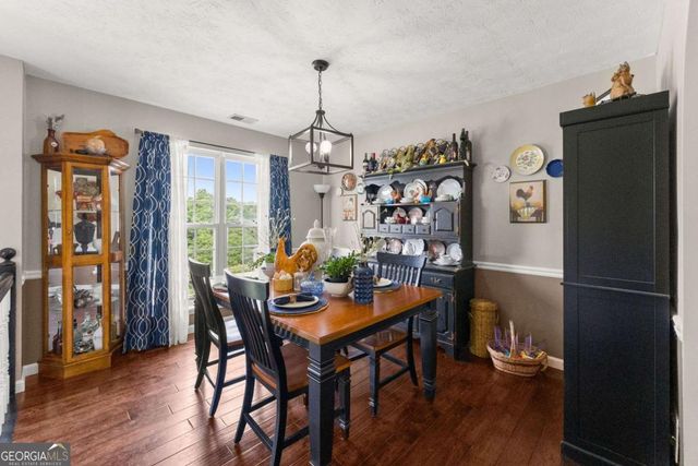 233 Cambridge Drive, Loganville, GA 30052
