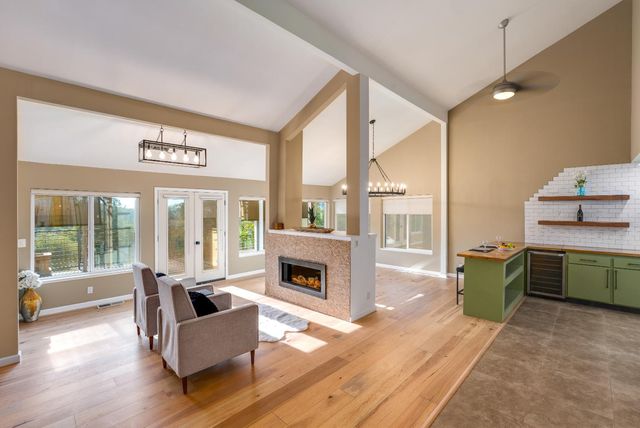 18891 Hummingbird Dr, Penn Valley, CA 95946