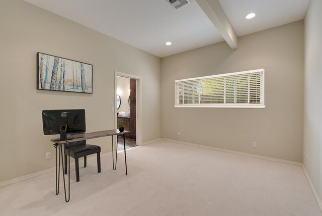 18891 Hummingbird Dr, Penn Valley, CA 95946