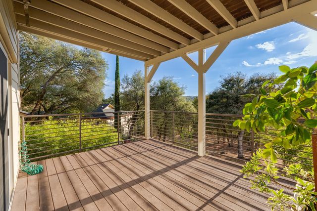 18891 Hummingbird Dr, Penn Valley, CA 95946