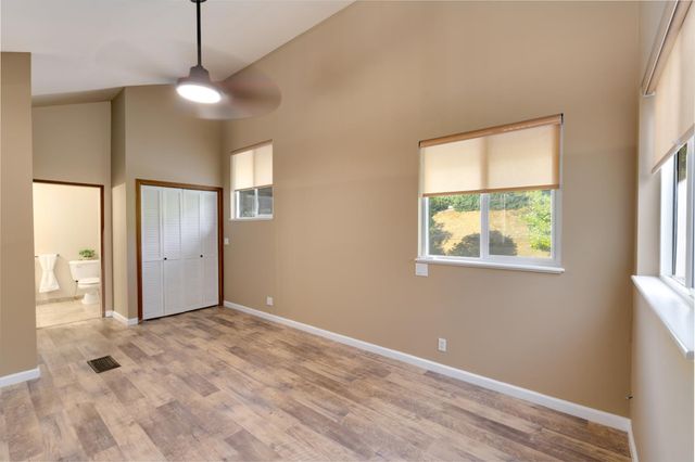 18891 Hummingbird Dr, Penn Valley, CA 95946