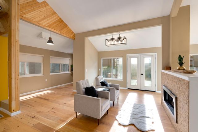 18891 Hummingbird Dr, Penn Valley, CA 95946