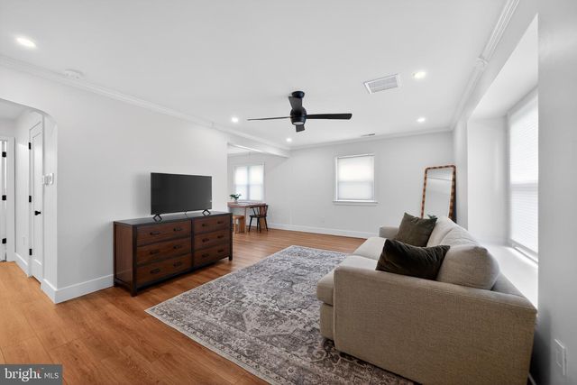10 E SUTTON AVE, Moorestown, NJ 08057