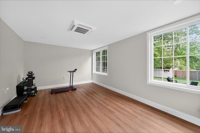 10 E SUTTON AVE, Moorestown, NJ 08057
