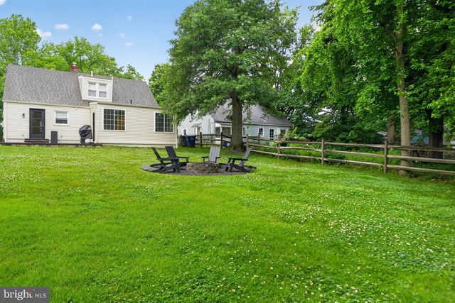 10 E SUTTON AVE, Moorestown, NJ 08057