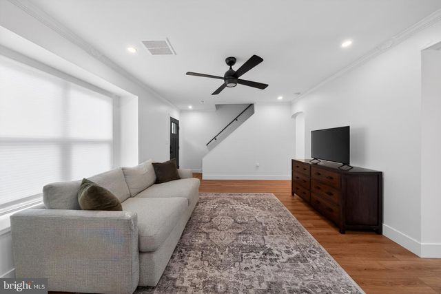 10 E SUTTON AVE, Moorestown, NJ 08057