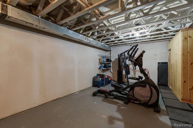 203 Jotham Avenue, Auburn Hills, MI 48326