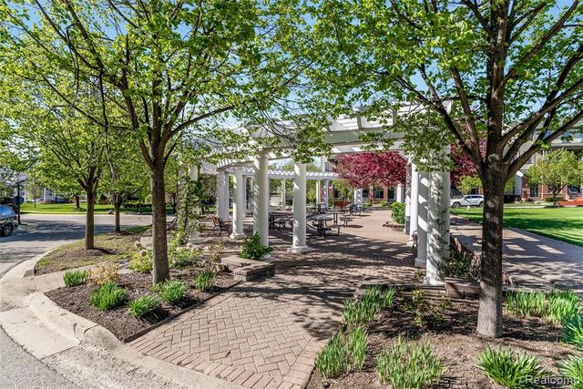 203 Jotham Avenue, Auburn Hills, MI 48326