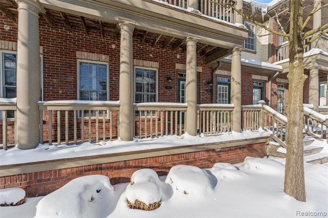 203 Jotham Avenue, Auburn Hills, MI 48326