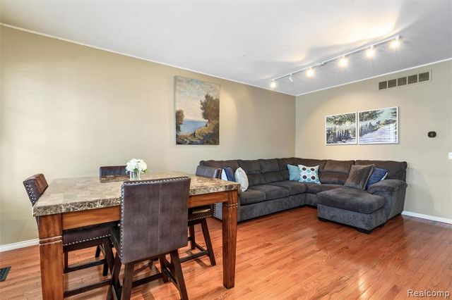 203 Jotham Avenue, Auburn Hills, MI 48326