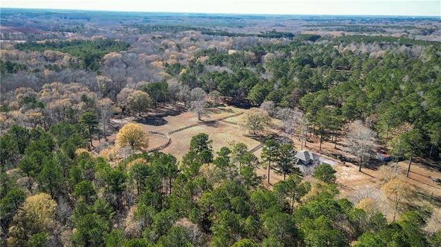 142 Carr Road, Lagrange, GA 30241