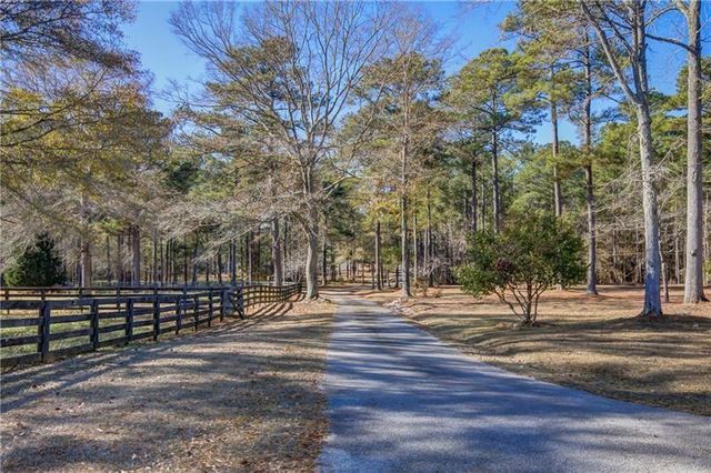 142 Carr Road, Lagrange, GA 30241