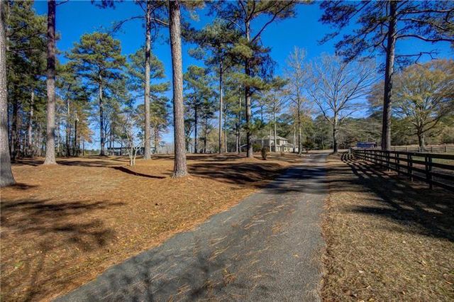 142 Carr Road, Lagrange, GA 30241