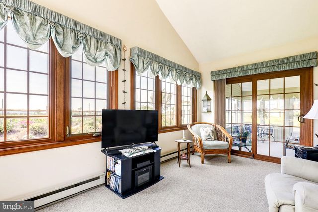 231 CYPRESS LN, New Holland, PA 17557
