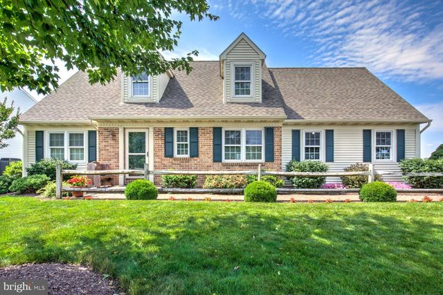 231 CYPRESS LN, New Holland, PA 17557