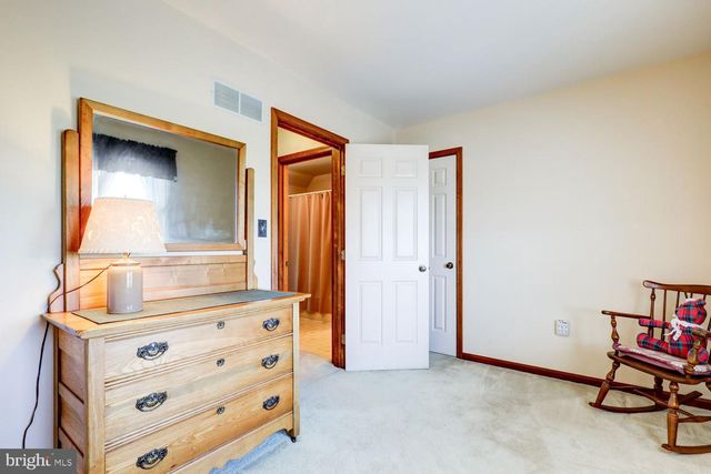 231 CYPRESS LN, New Holland, PA 17557