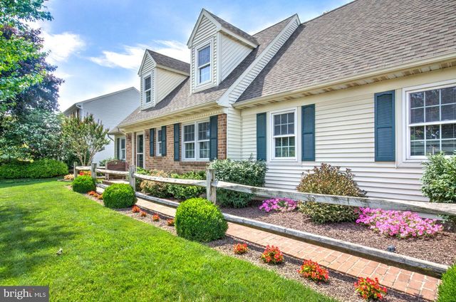 231 CYPRESS LN, New Holland, PA 17557