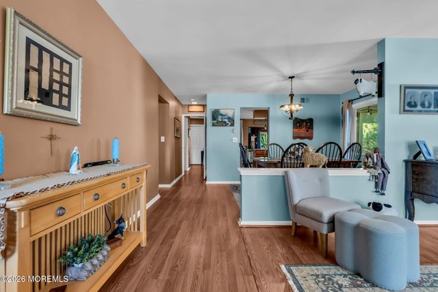 52 Greenwich Avenue, Manchester, NJ 08759