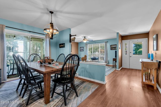 52 Greenwich Avenue, Manchester, NJ 08759