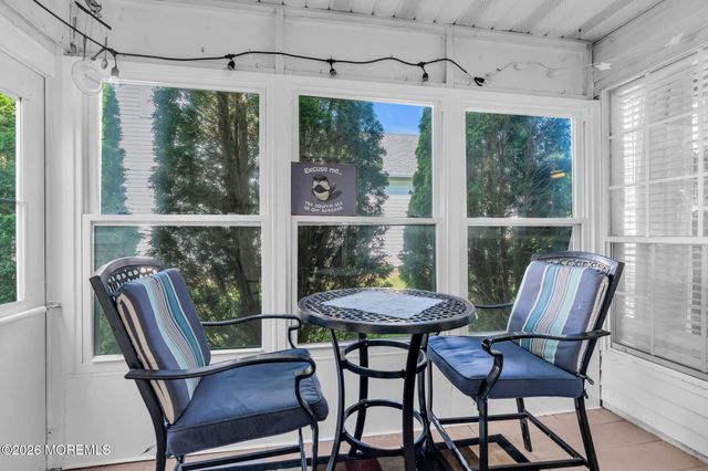 52 Greenwich Avenue, Manchester, NJ 08759