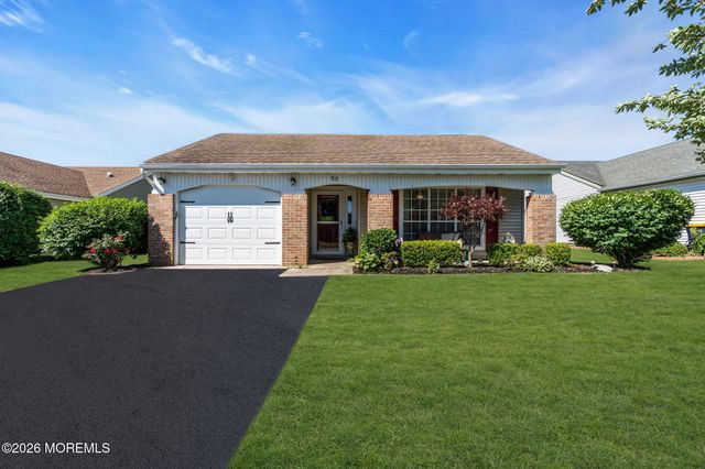52 Greenwich Avenue, Manchester, NJ 08759