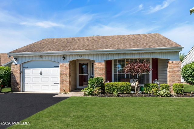 52 Greenwich Avenue, Manchester, NJ 08759