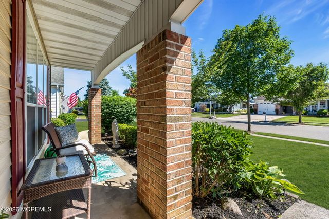 52 Greenwich Avenue, Manchester, NJ 08759