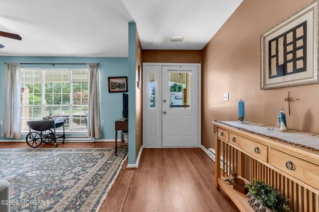 52 Greenwich Avenue, Manchester, NJ 08759