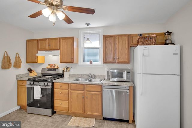 125 BOSLER AVE, Lemoyne, PA 17043