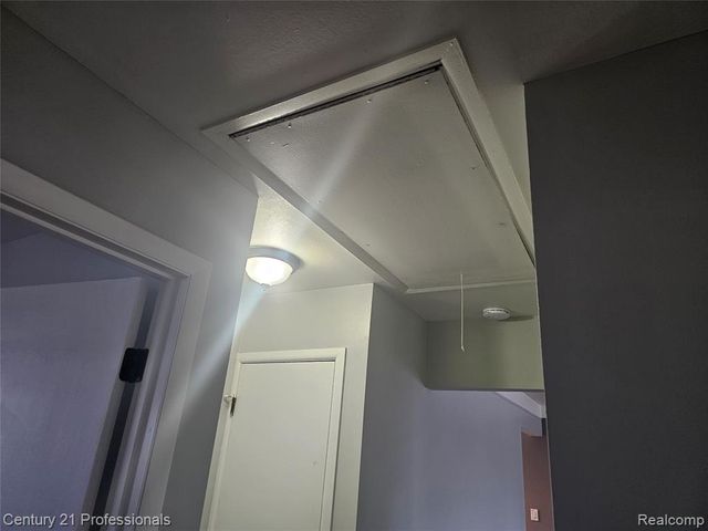 30731 Mackenzie Drive, Westland, MI 48185