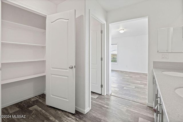 9405 S Vicki Drive, Tucson, AZ 85736