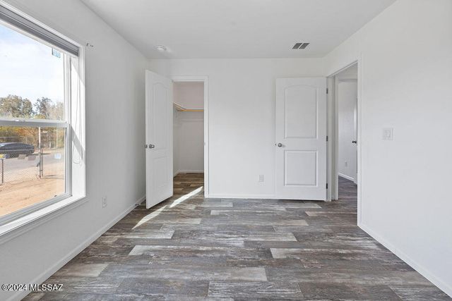 9405 S Vicki Drive, Tucson, AZ 85736