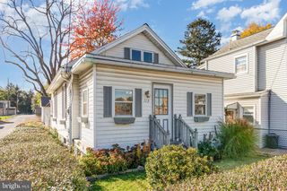 112 S WASHINGTON STREET, Mechanicsburg, PA 17055