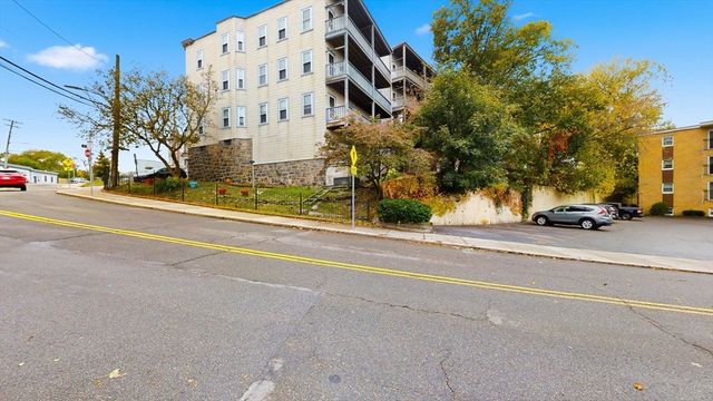 1 Orient Ave 2B, Boston, MA 02128