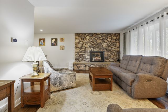 7330 170th Place, Tinley Park, IL 60477
