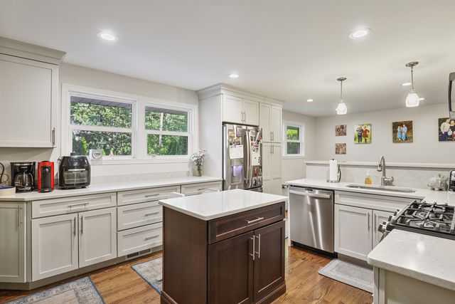 7330 170th Place, Tinley Park, IL 60477