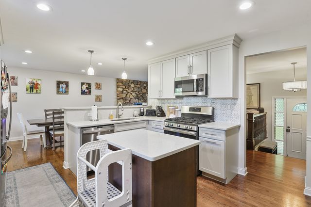 7330 170th Place, Tinley Park, IL 60477