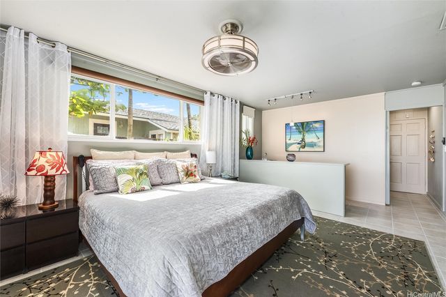 53-837 Kamehameha Highway, Hauula, HI 96717