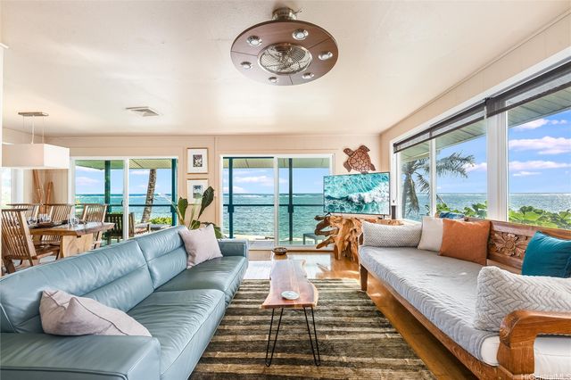 53-837 Kamehameha Highway, Hauula, HI 96717