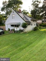 13312 MIDWAY AVE, Rockville, MD 20851